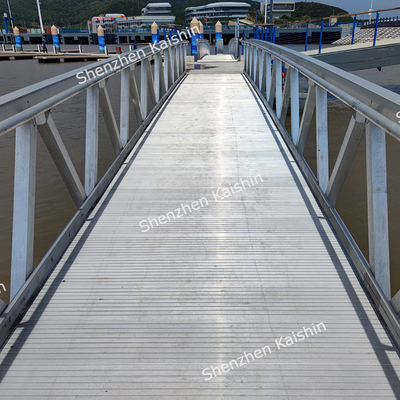 Jalur Landai Gangway Paduan Aluminium Tahan Korosi Tinggi Untuk Ponton Apung Dermaga Marina