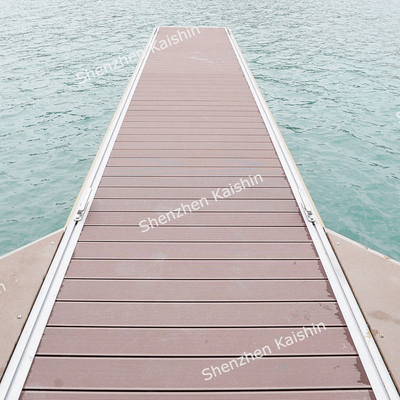 Desain yang dapat disesuaikan Floating Finger Dock Untuk Marina Floating Pontoon Walkway Dengan Fender Karet