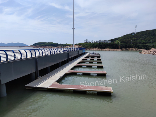 Peralatan Laut Alloy Aluminium Pontoon Utama Dan Pontoon Jari 15-20 Tahun Umur